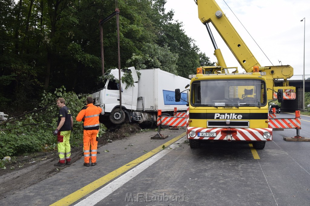 Schwerer VU A 3 Rich Oberhausen Hoehe AK Leverkusen P521.JPG - Miklos Laubert